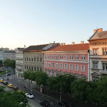 아파트 Grand & Artful Gem By Opera & With Views