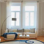 Grand & Artful Gem By Opera & With Views ブダペスト