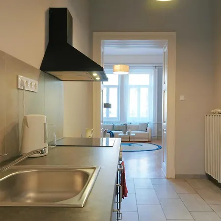 Grand & Artful Gem By Opera & With Views Apartamento