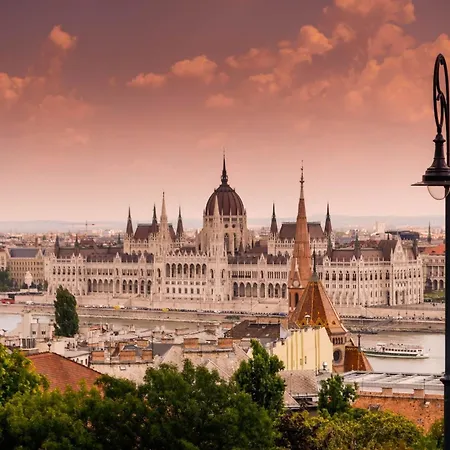 Grand & Artful Gem By Opera & With Views * Budapest