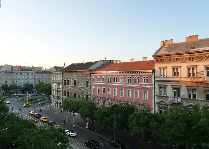 Apartament Grand & Artful Gem By Opera & With Views