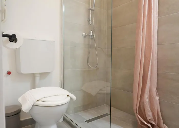 Apartament Grand & Artful Gem By Opera & With Views *
